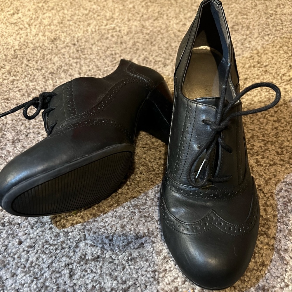 Women’s 8.5 heels